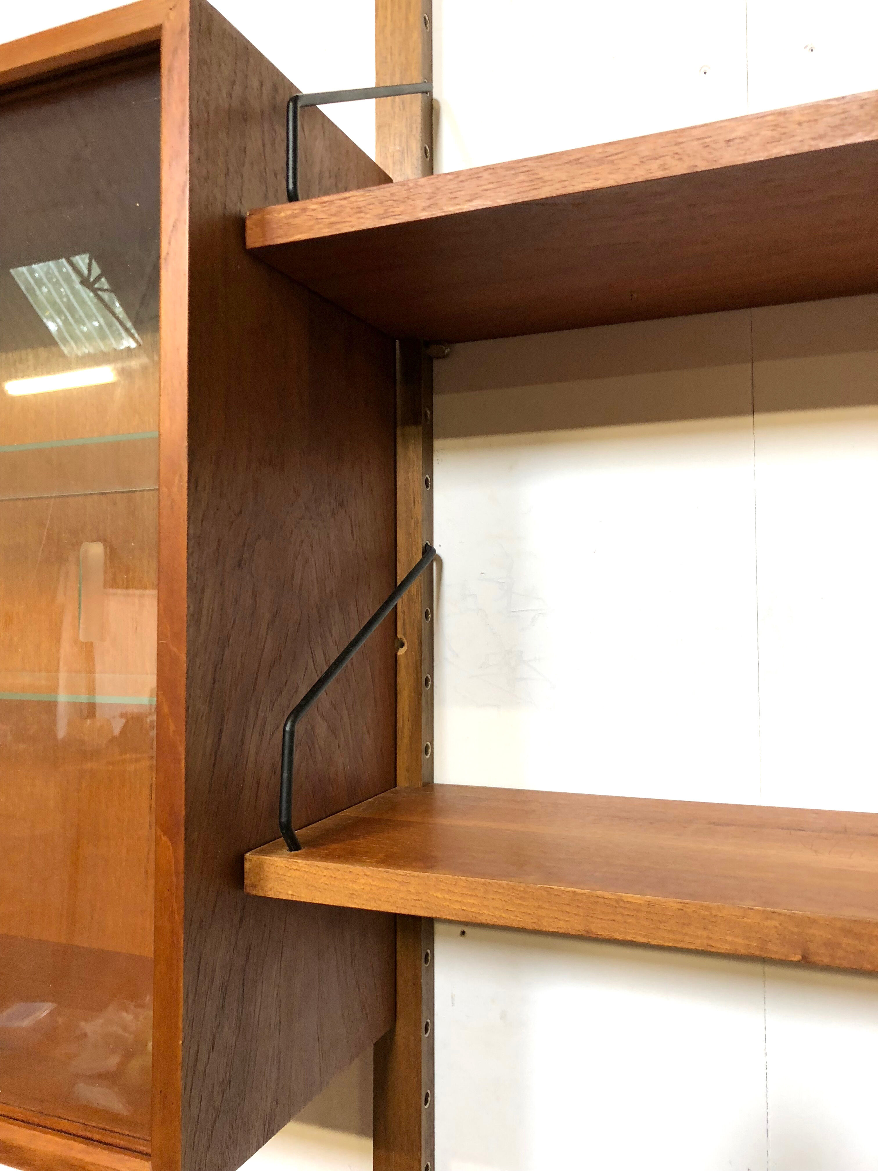 Poul Cadovius royal system