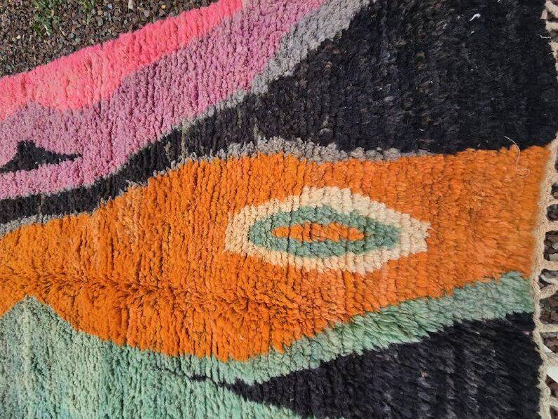 Beni Ouraine handwoven rug, traditional style, size 150 x 250 cm