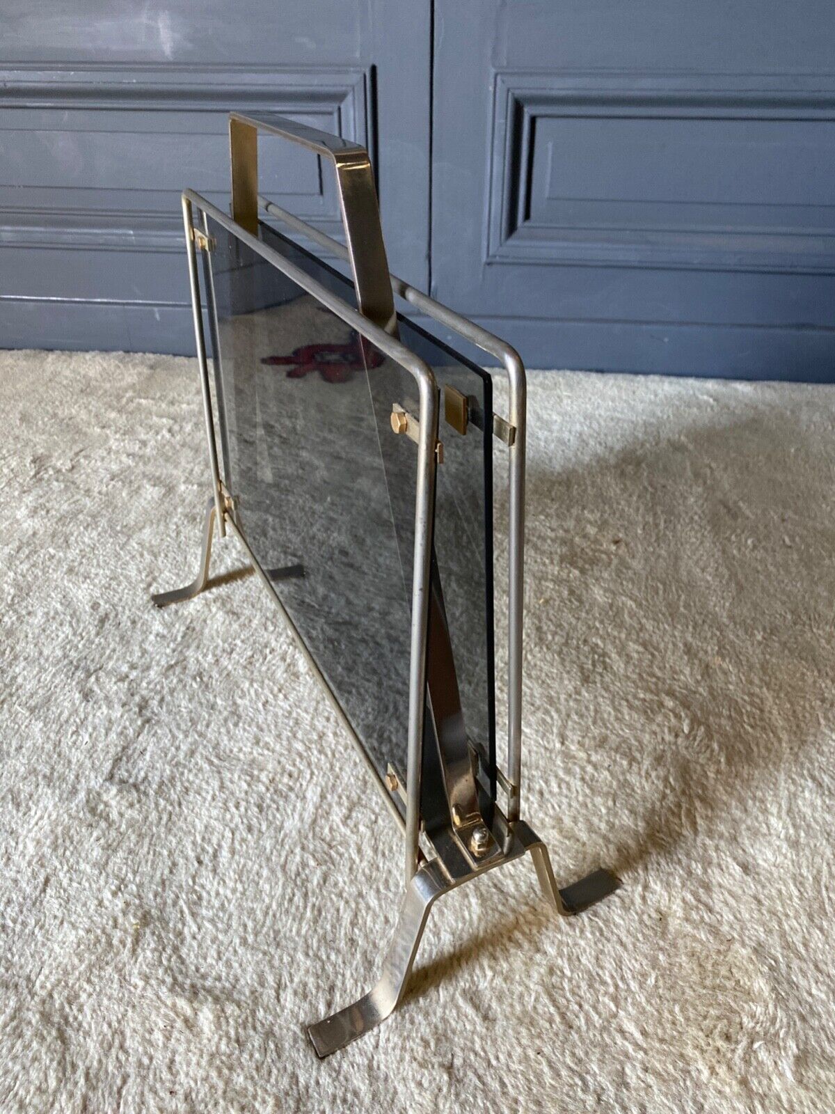 Foldable magazine holder in smoked glass and metal chrome dore 1970