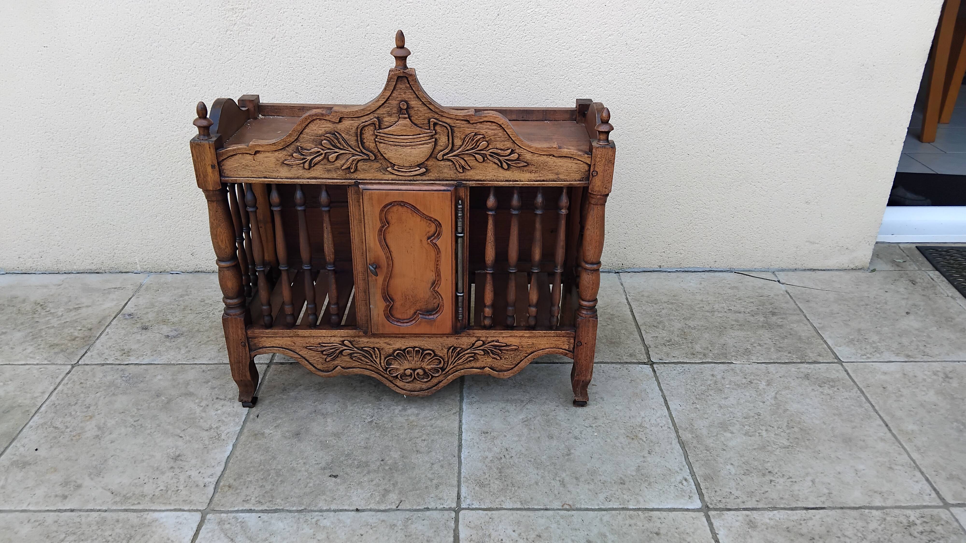 Provençal bread basket