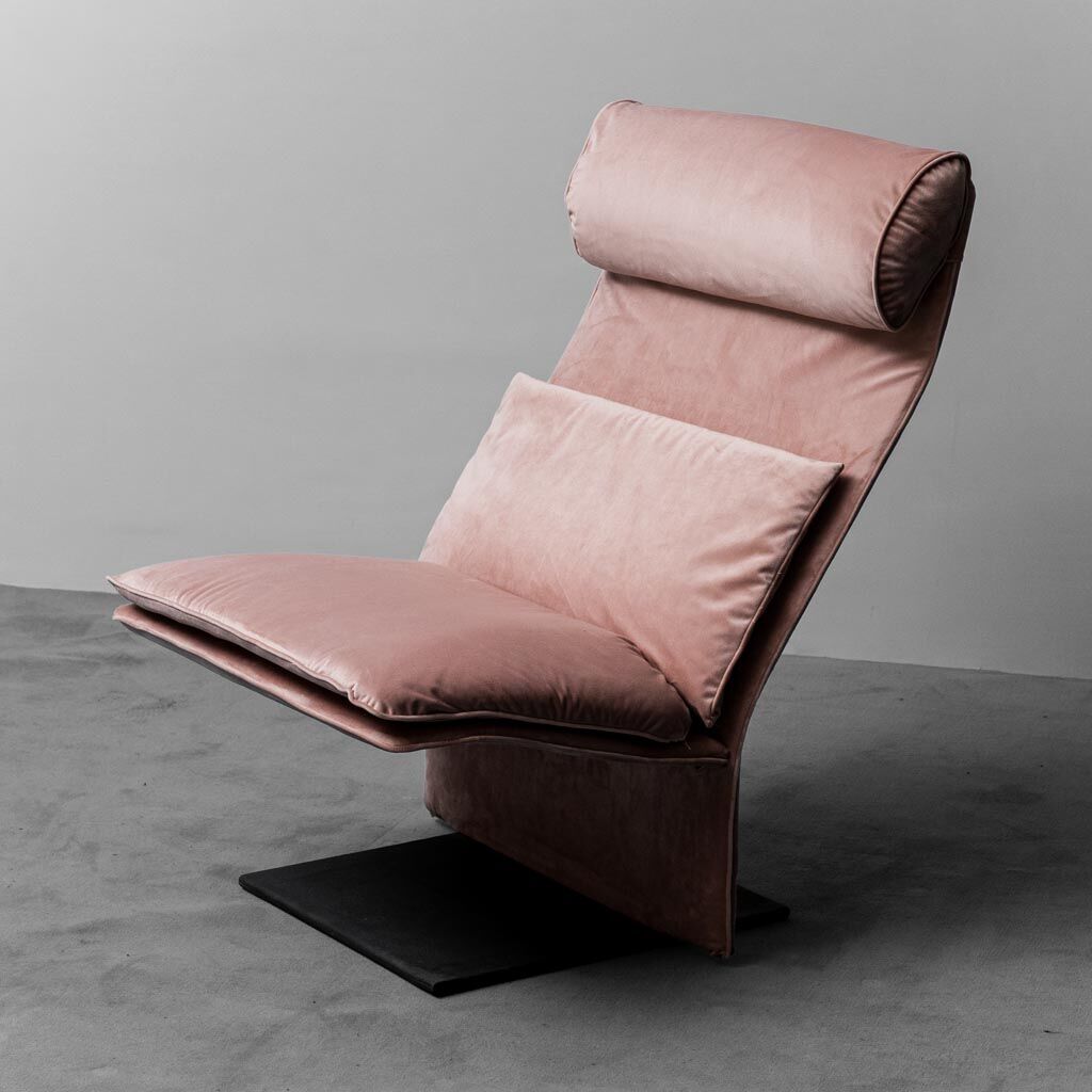 Pink velvet armchair tasty 70s vintage modern