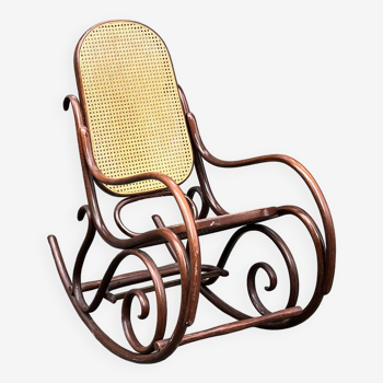 Rocking-chair en bois courbé vintage