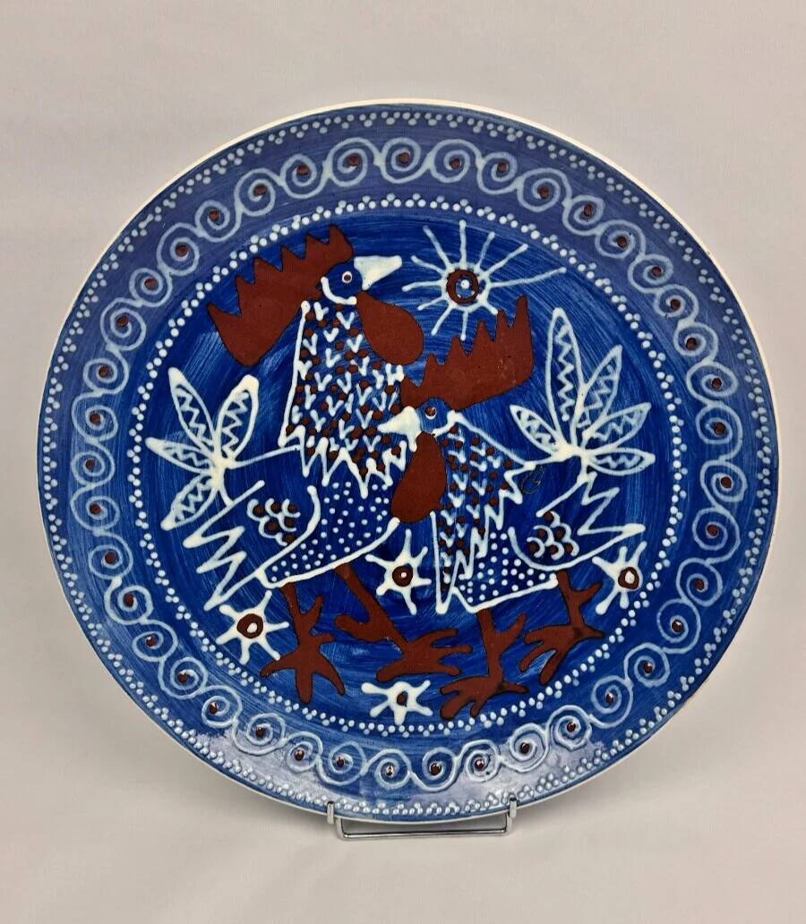 Large ceramic dish with roosters by Svend P. Jørgensen 1966 Ravnild Denmark