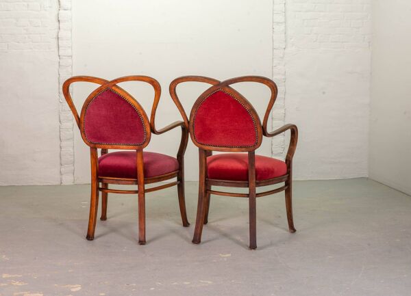 Chaises d'appoint vintage en bois et velours rouge en forme de cœur. Lot de 2. Années 1950.