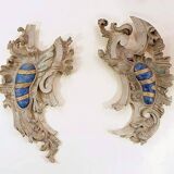 Grande paire de décorations murales en bois sculpté de feuillages 18e siècle