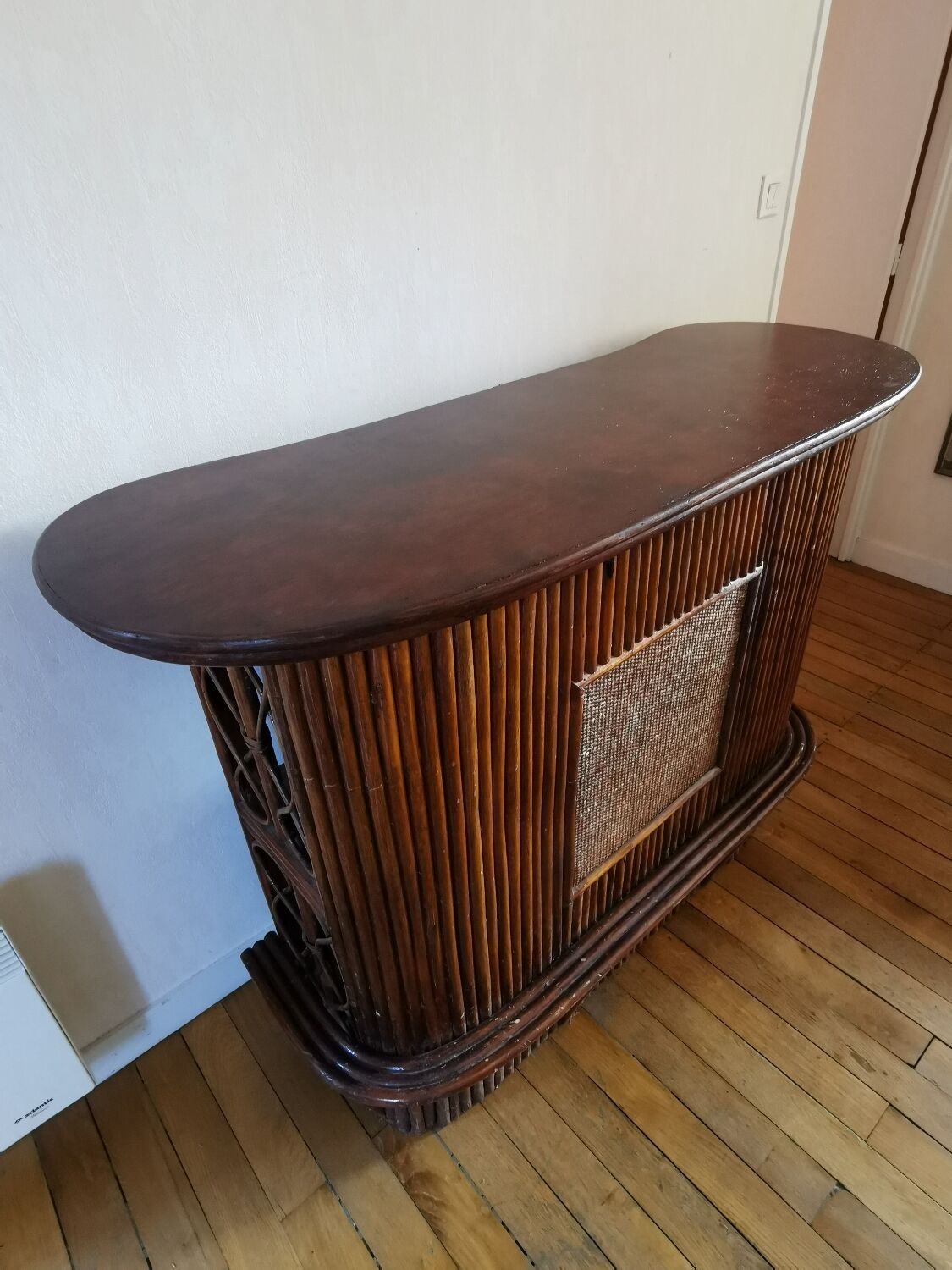 Wicker rattan counter bar 1970