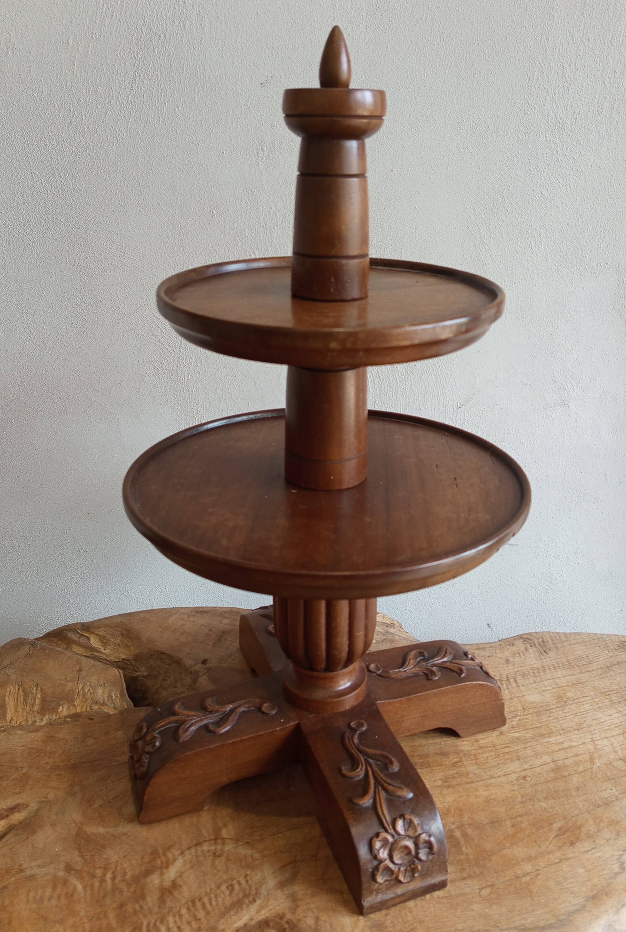 Serviteur de table présentoir en noyer 2 plateaux