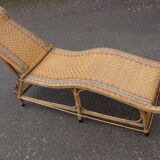 Bain de soleil, chaise longue en rotin