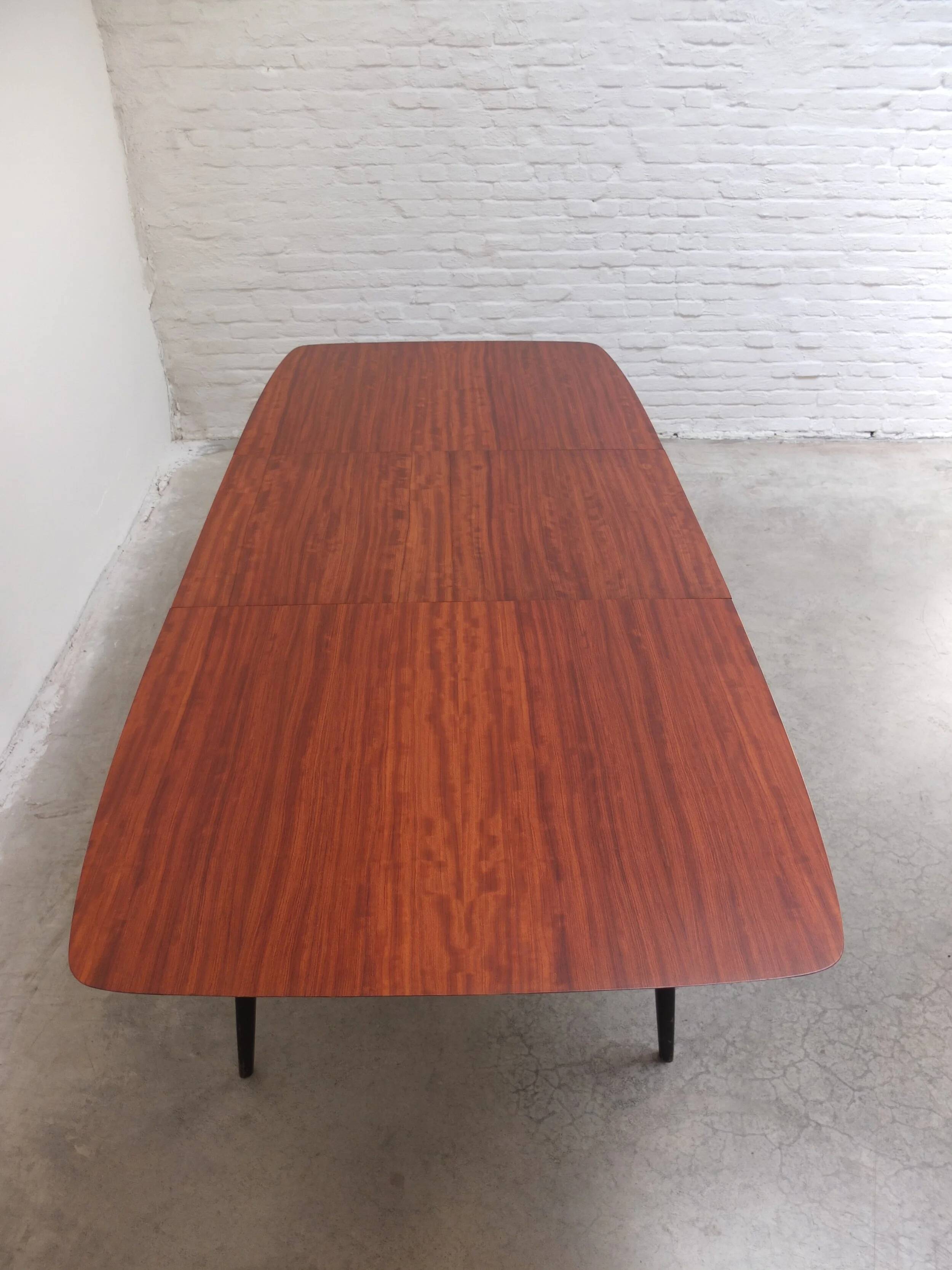 Table à manger extensible par Alfred Hendrickx pour Belform, années 1950.