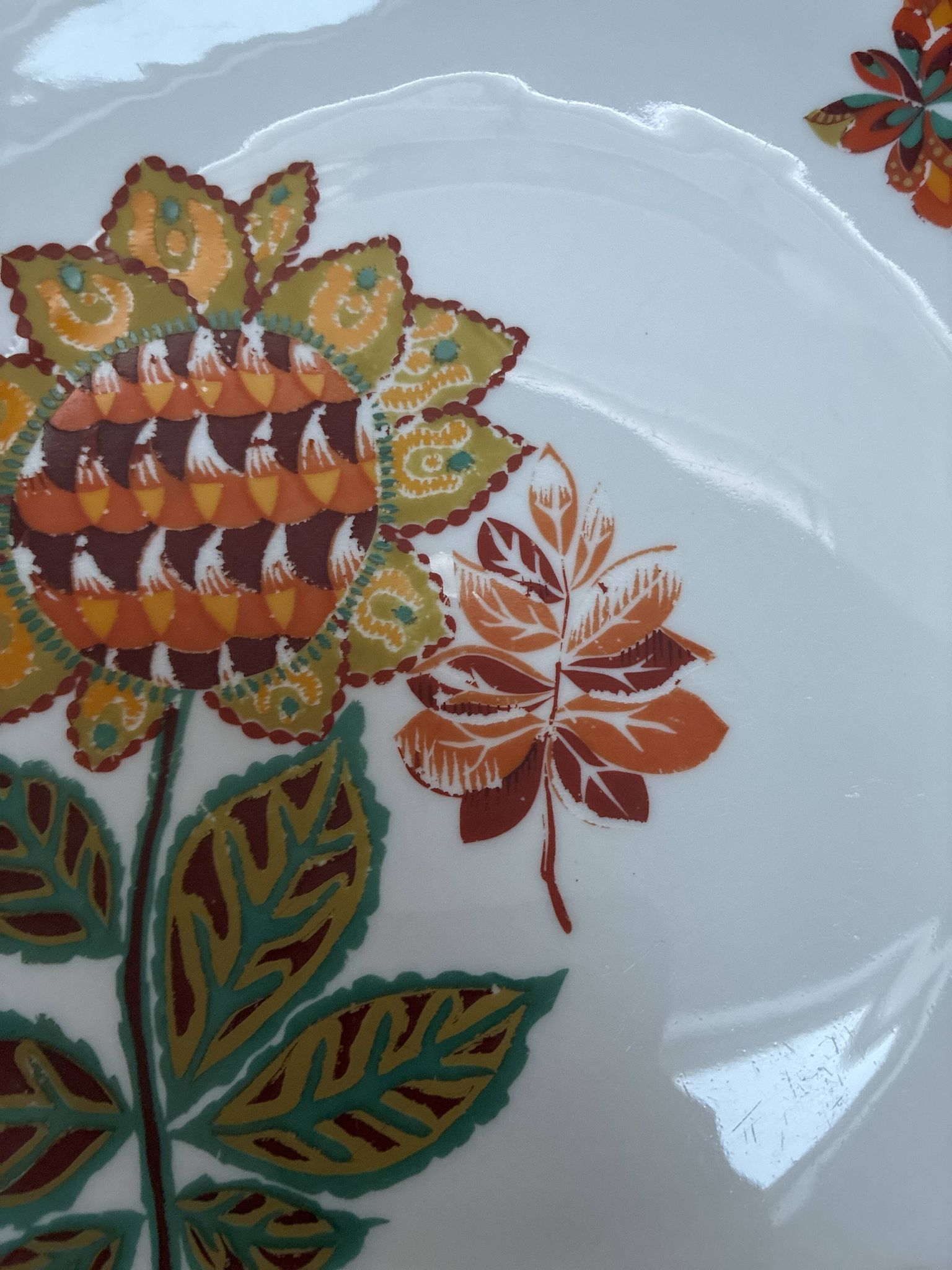 Vintage porcelain plate from Tuileries with exclusive AUBUSSON decoration.
