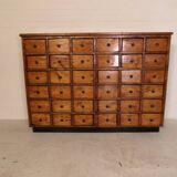Armoire d'apothicaire vintage à 36 tiroirs des années 1930