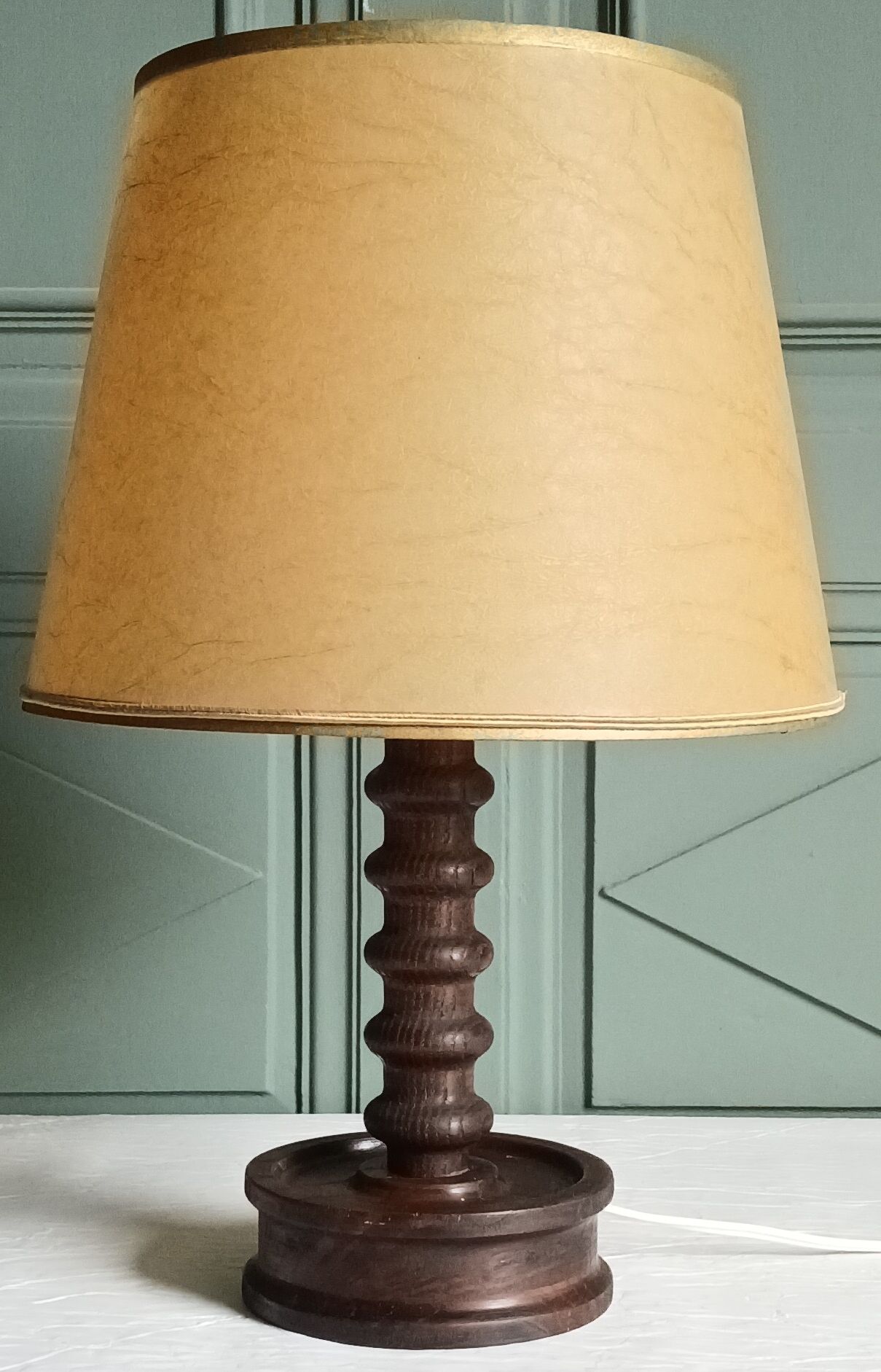 Lampe en bois tourné esprit Dudouyt