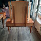 Coiffeuse des années 60