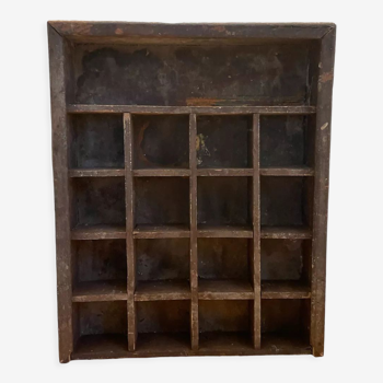 Meuble casier d’atelier industriel