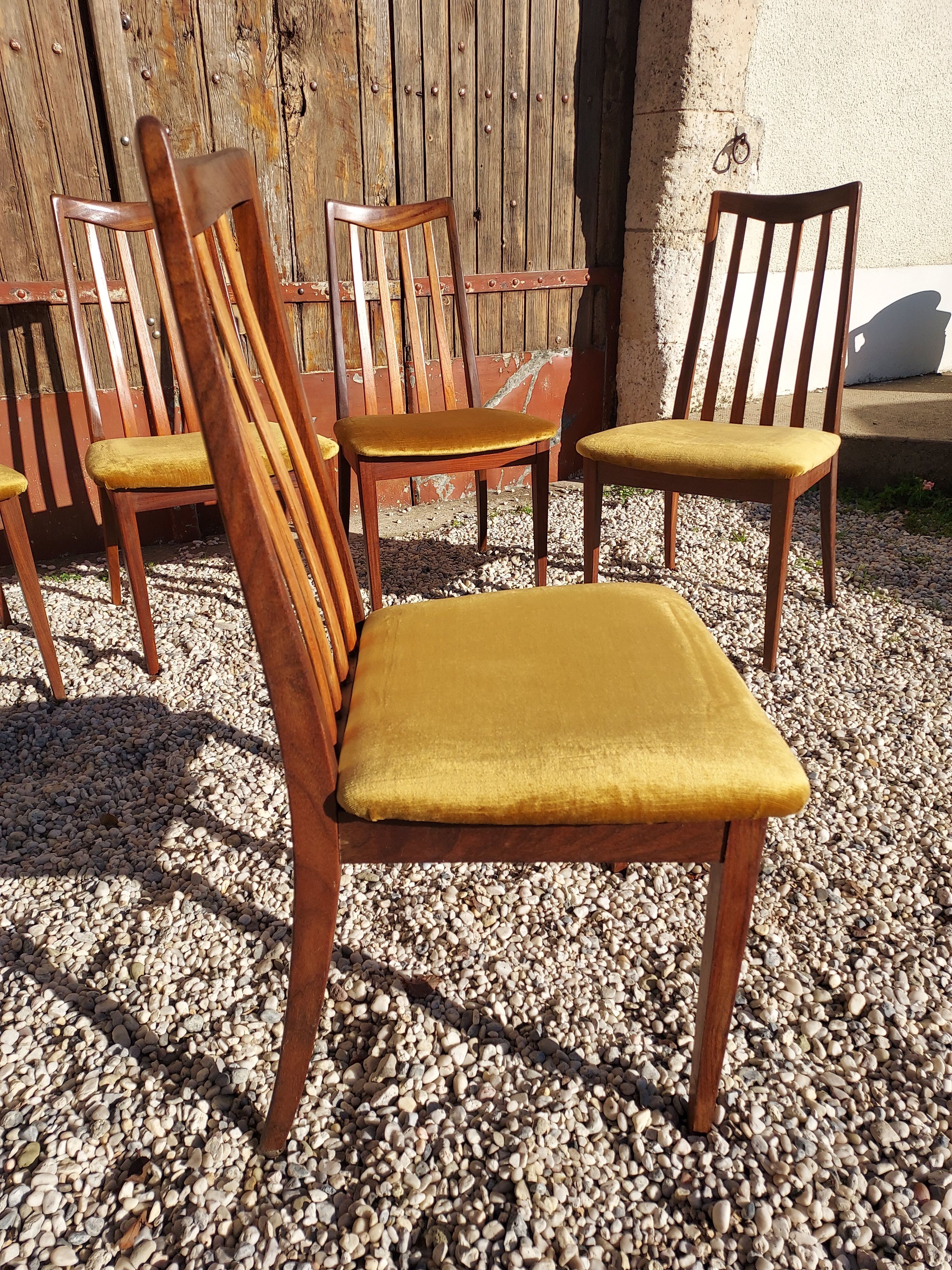 Teak chairs Leslie Dandy