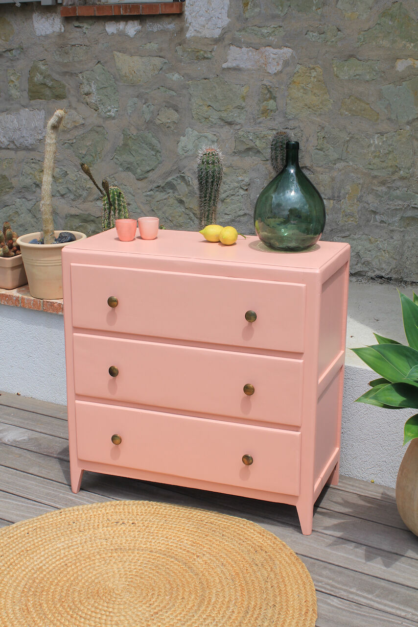 Vintage chest of drawers