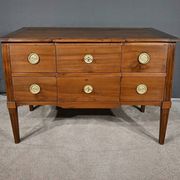 Walnut Jumping Commode, Louis XVI period – Late 18th century