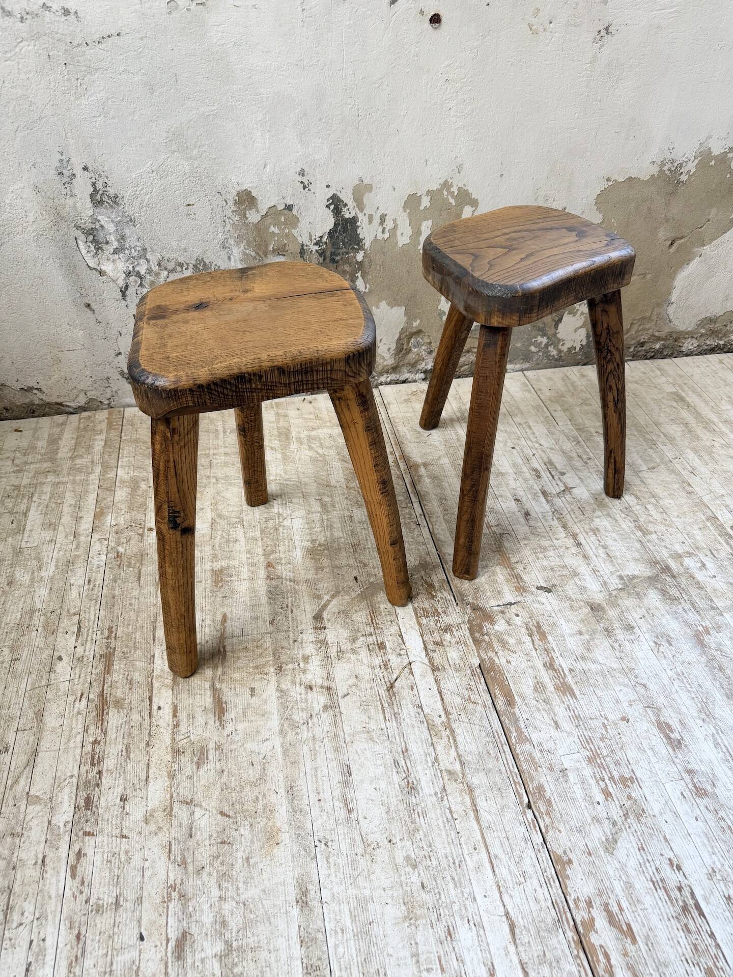 Paire de tabourets Henri Bataille chêne