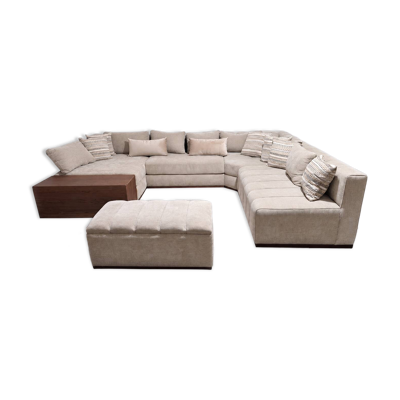 Canapé sur-mesure XXL en noyer massif et tissu premium