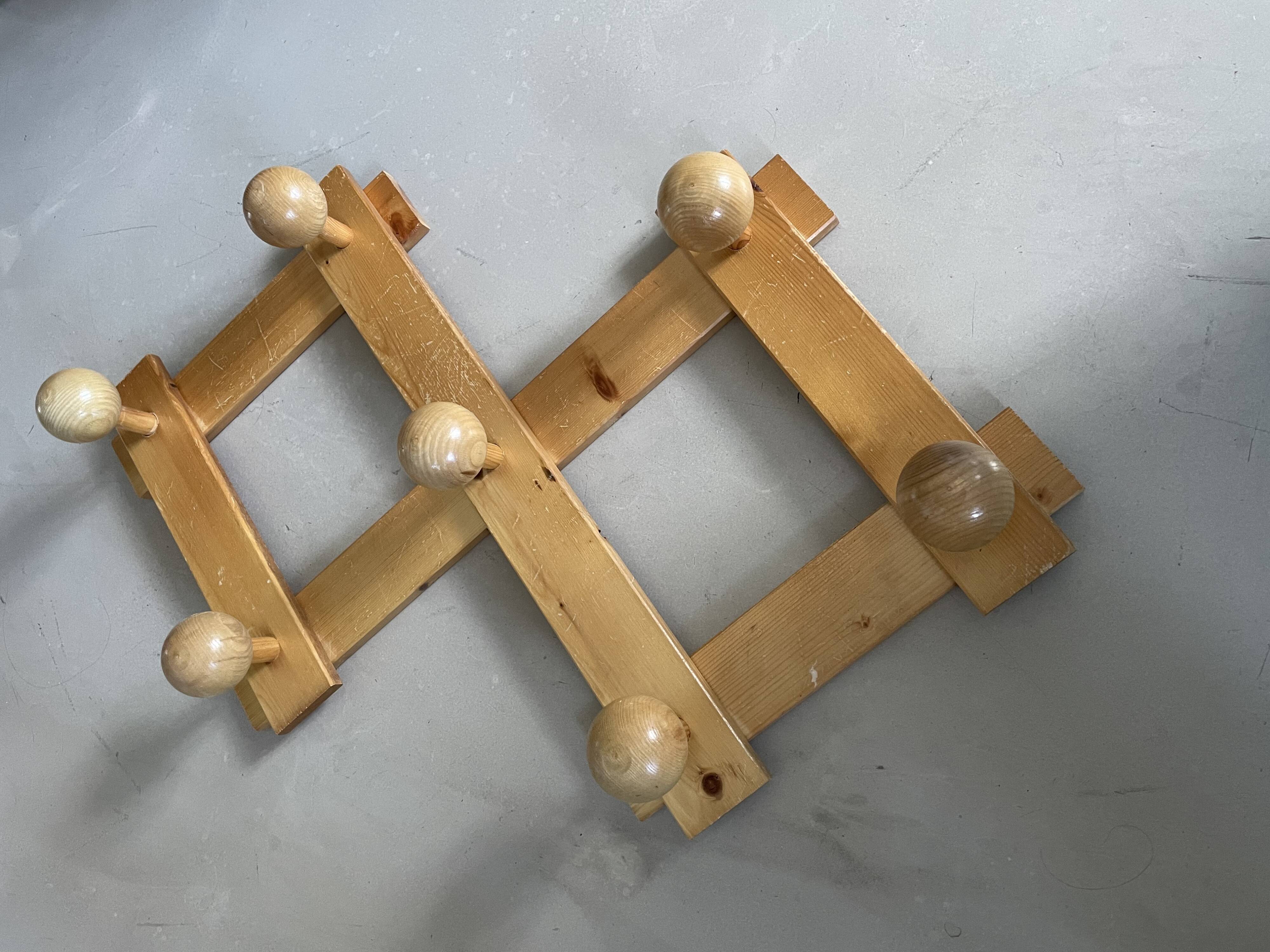 Vintage 70s wall coat rack