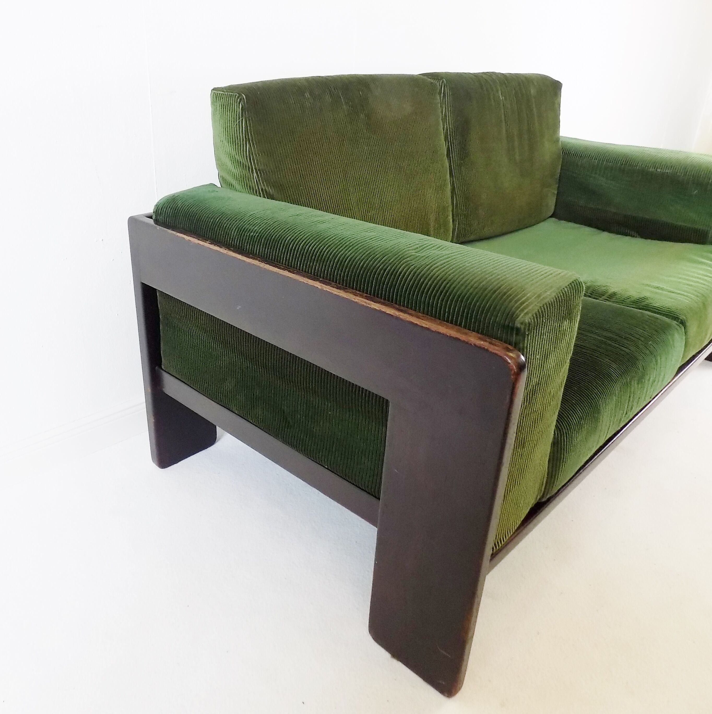 Bastiano 2 seater cord sofa by Afra & Tobia Scarpa, Gavina / Knoll