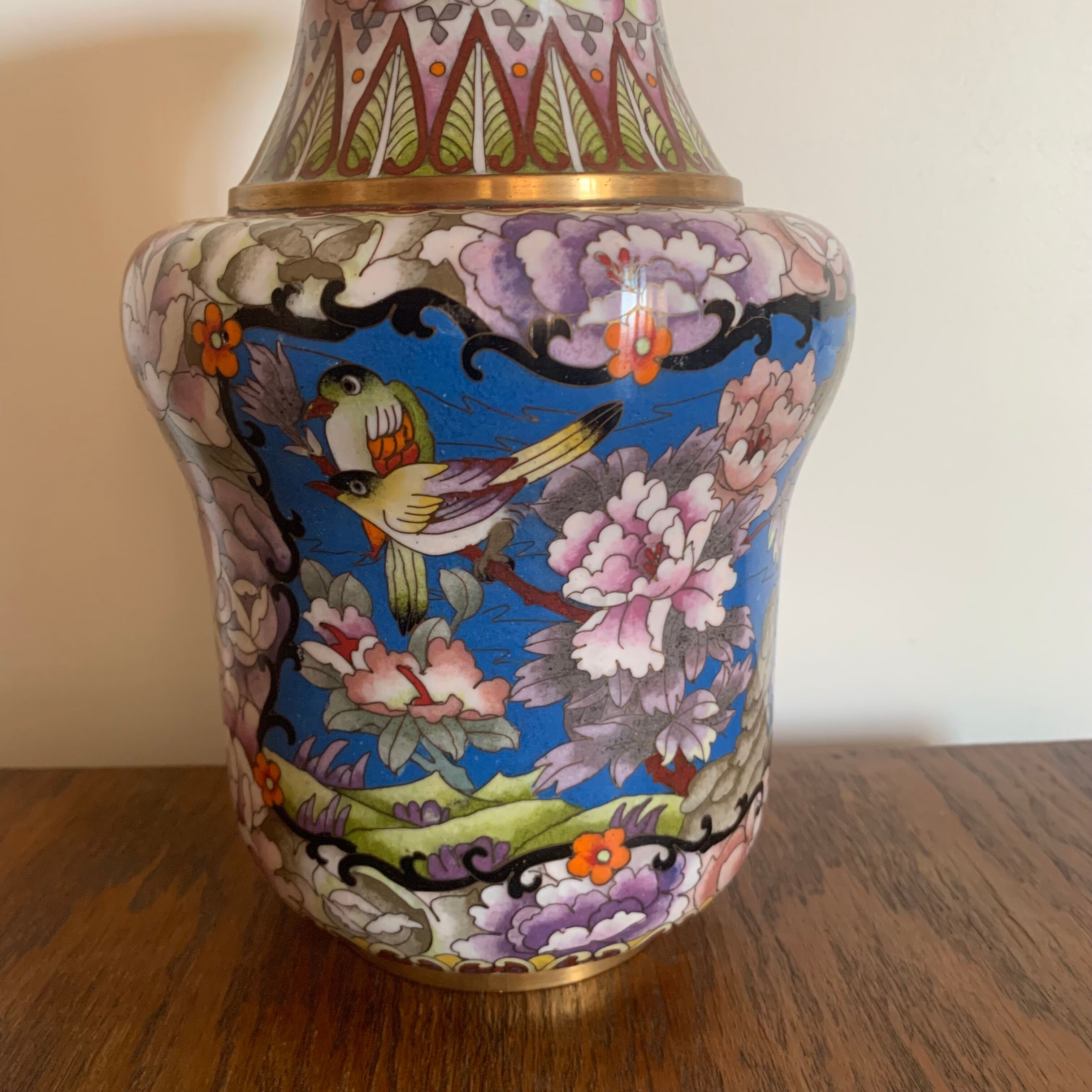Vase chinois à décor de pivoines et oiseaux – XXe siècle