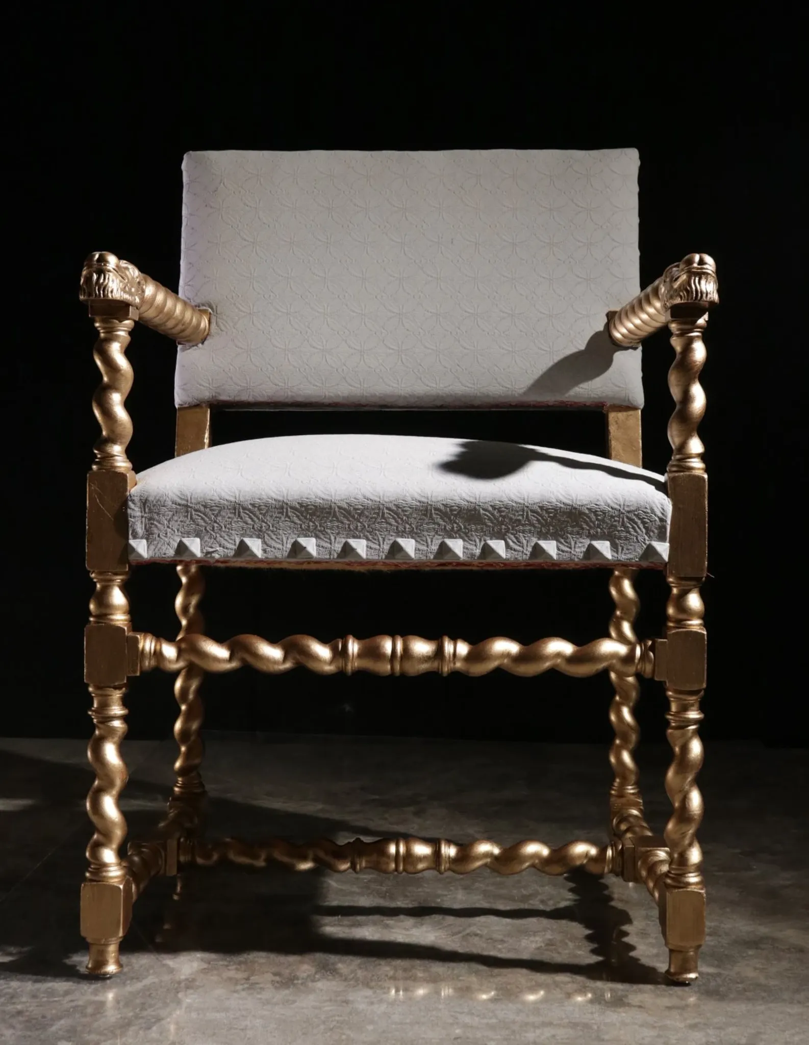 Gold and grey château armchair