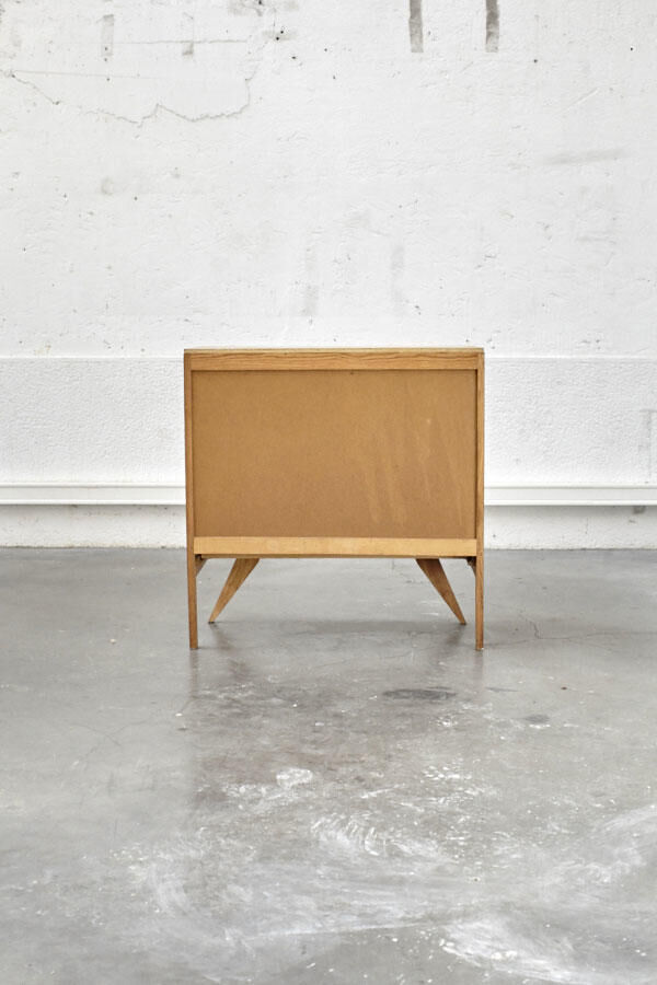 Dresser feet compass