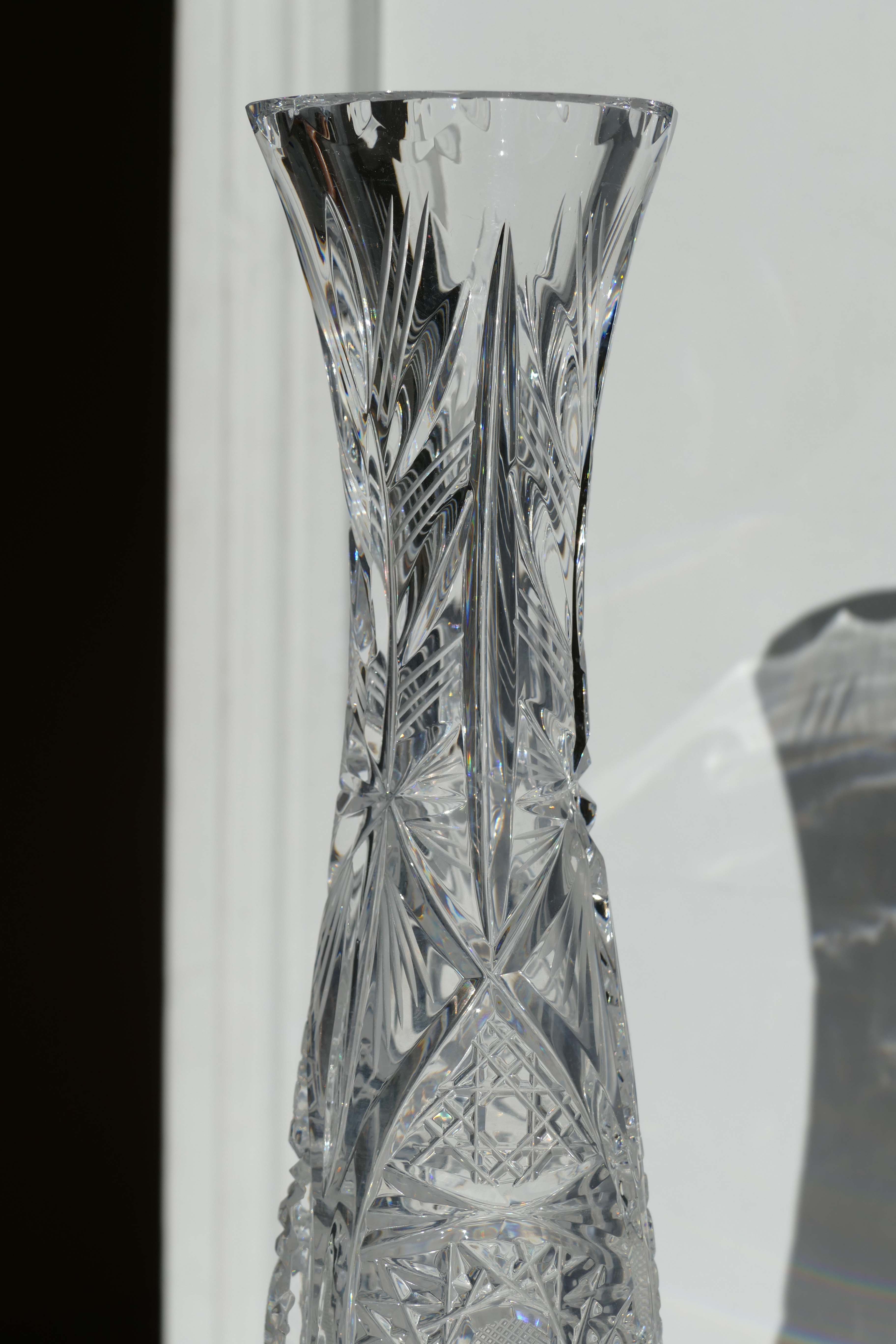 Cut crystal soliflore vase