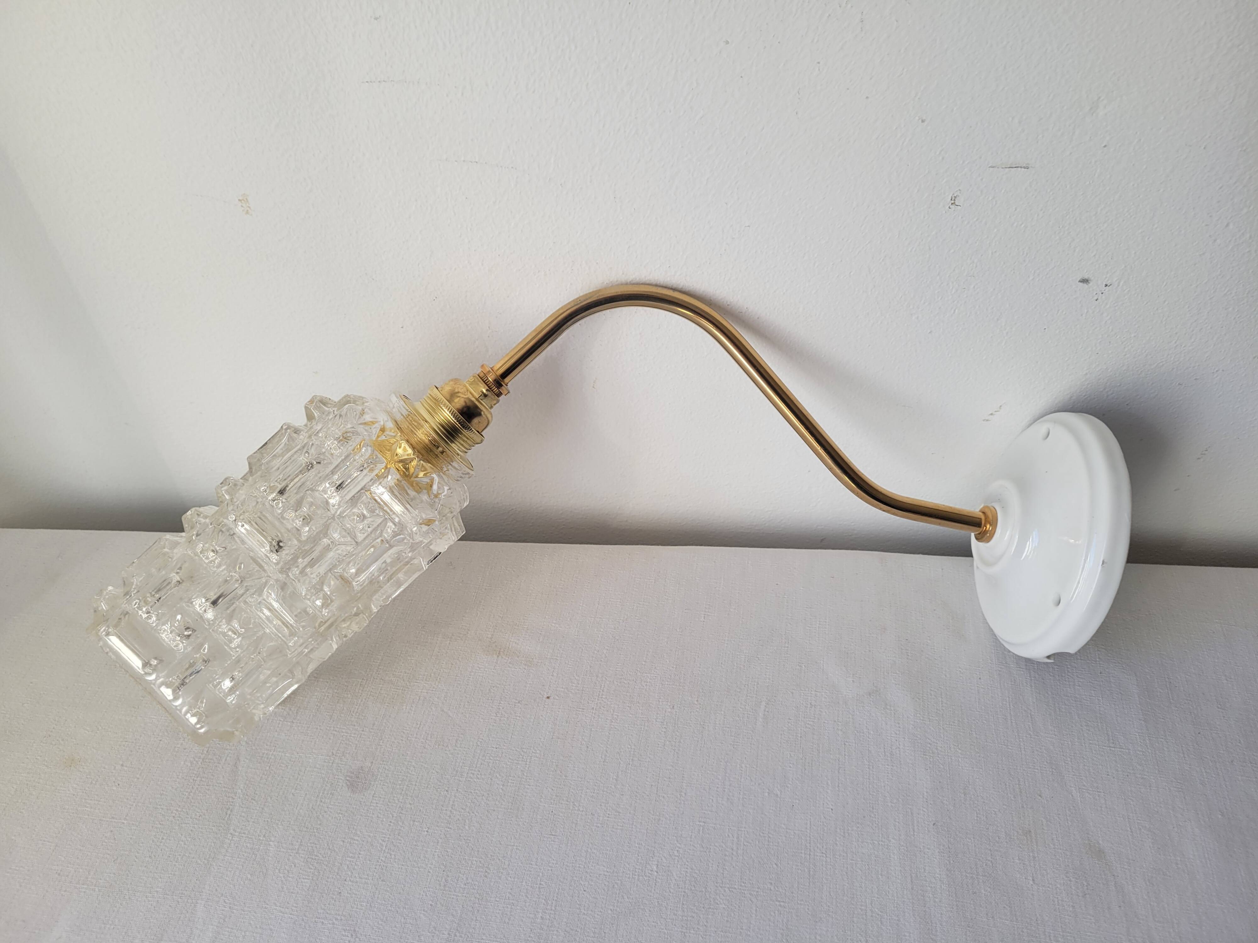 Wall lamp in glass, brass and porcelain