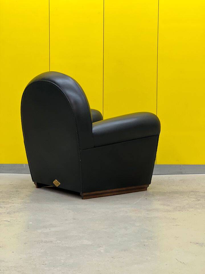 Poltrona Frau “Vanity Fair” XC Armchair in Genuine Black Leather.
