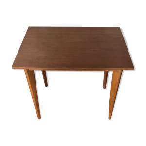 Table en bois pieds compas