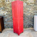 Red cloakroom 1 door