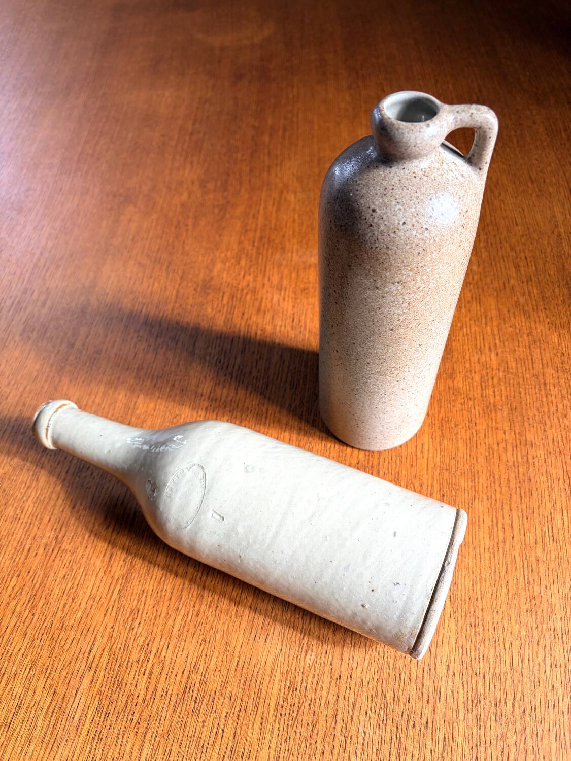 Pair of old stoneware bottles - Ciry le Noble