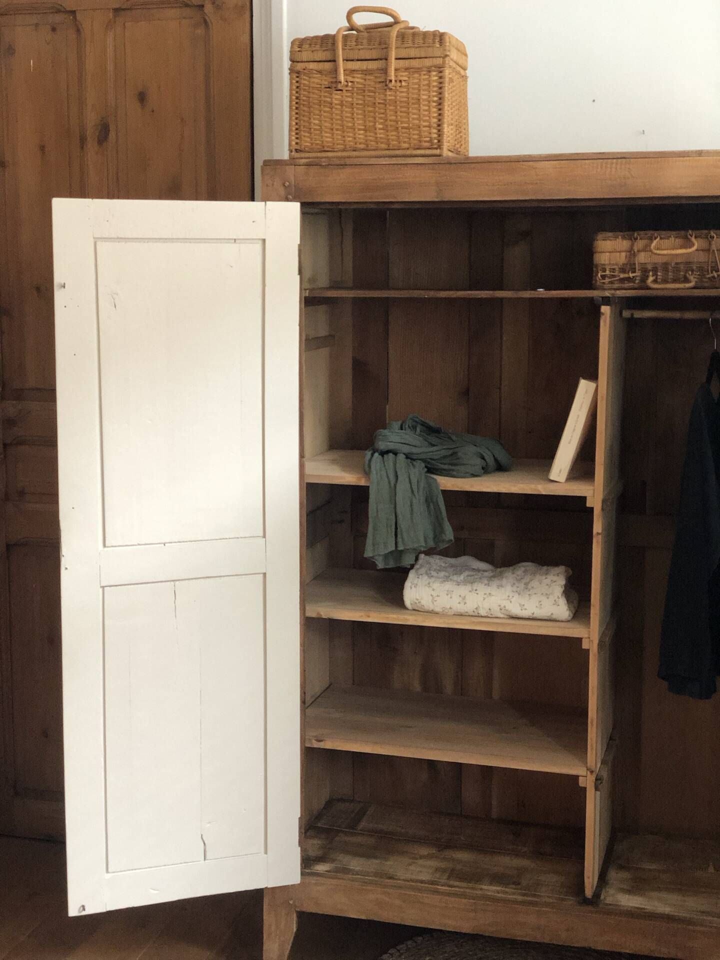 Armoire style parisienne
