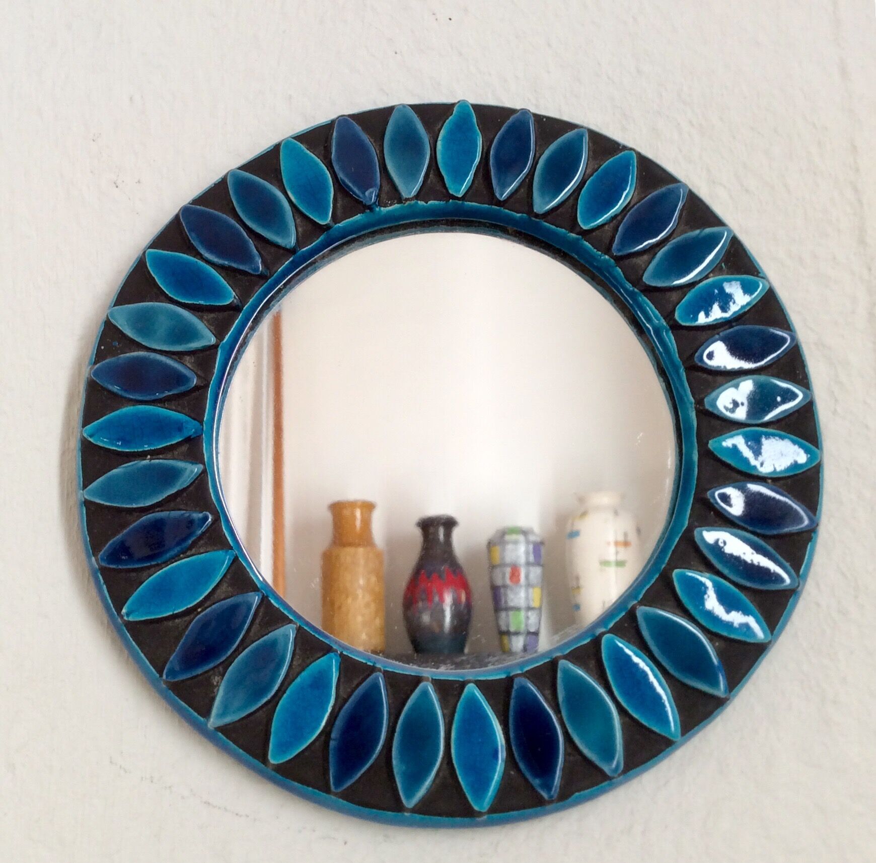 Ceramic mirror 70s diameter 15 cm