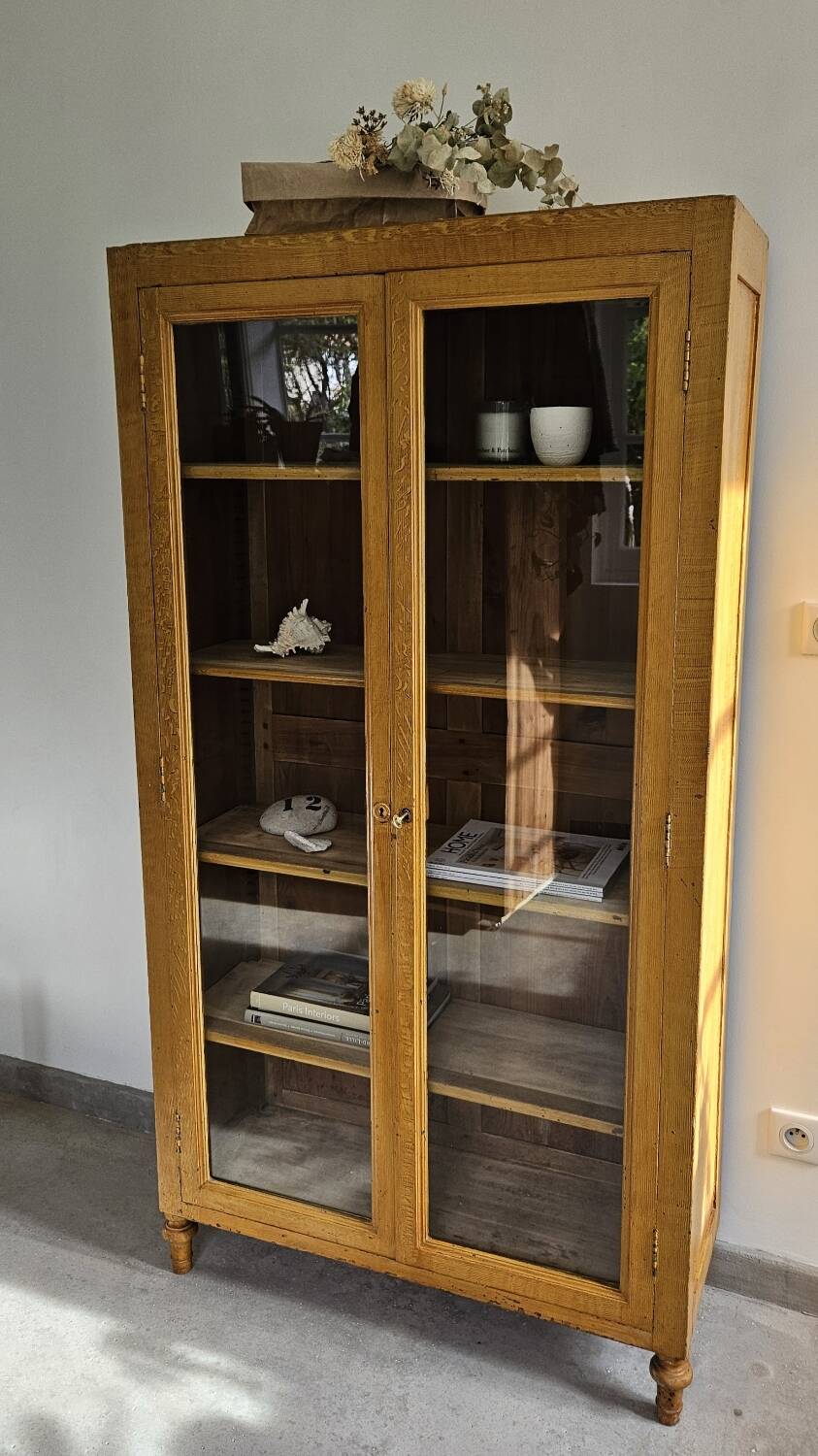 Vintage antique bookcase/curiosity cabinet/display case/shelves