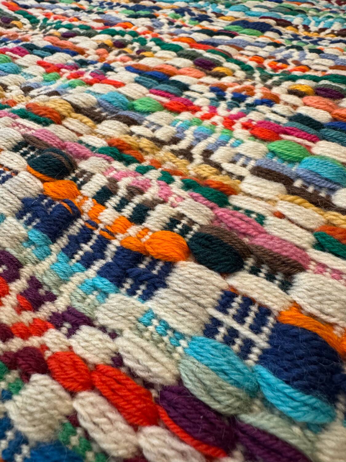 Multicoloured vintage wool rug 150x187 cm, 1970s