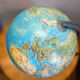 Globe terrestre lumineux vintage