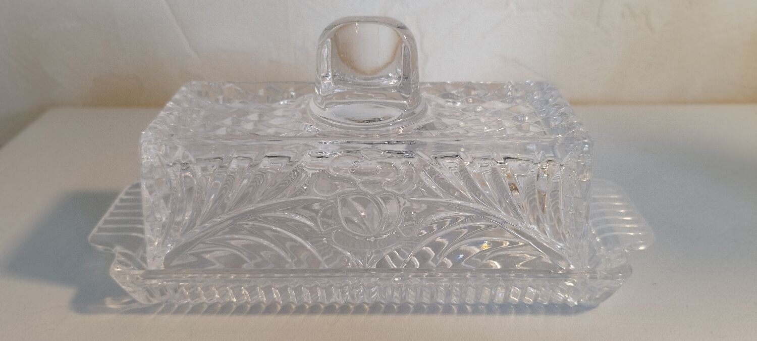 Butter dish