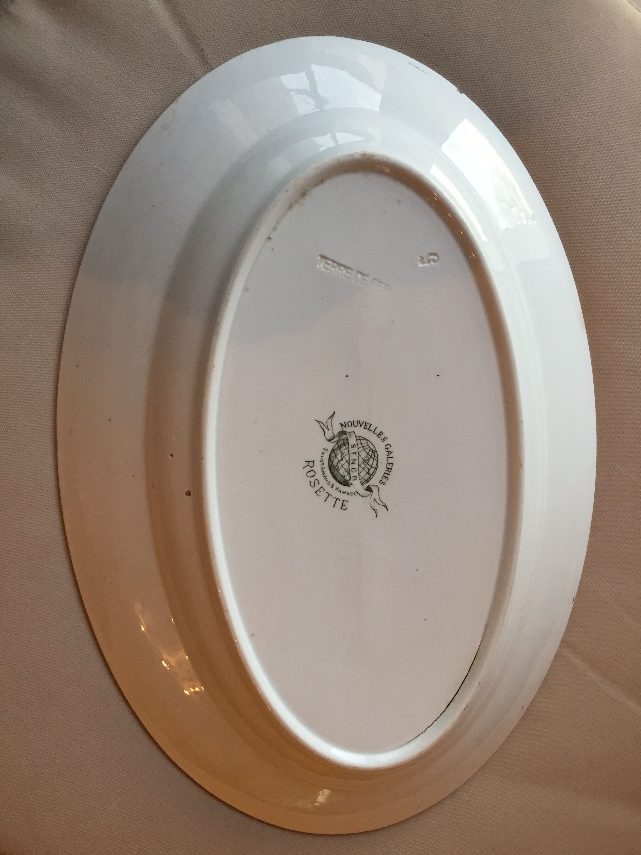 Oval dish in iron earth Saint Amand model Rosette 34 * 24