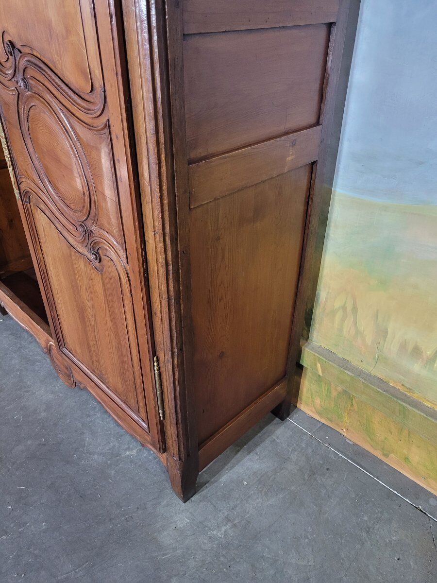 Mountain wardrobe in fir from the 19th century