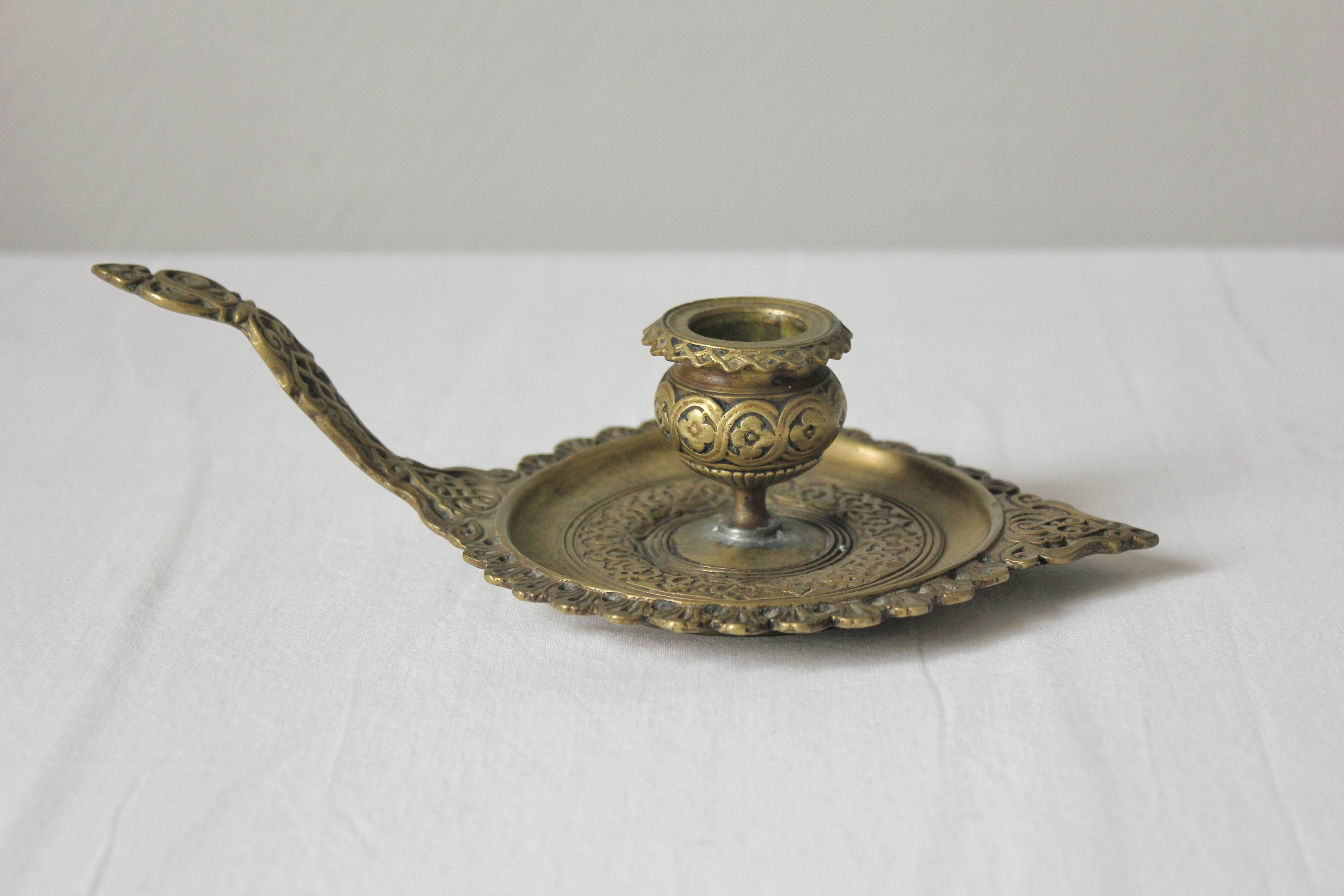 Bougeoir à main oriental en laiton vintage