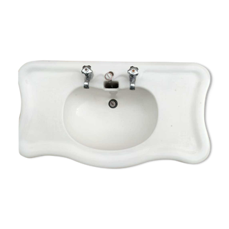 Old pedestal washbasin