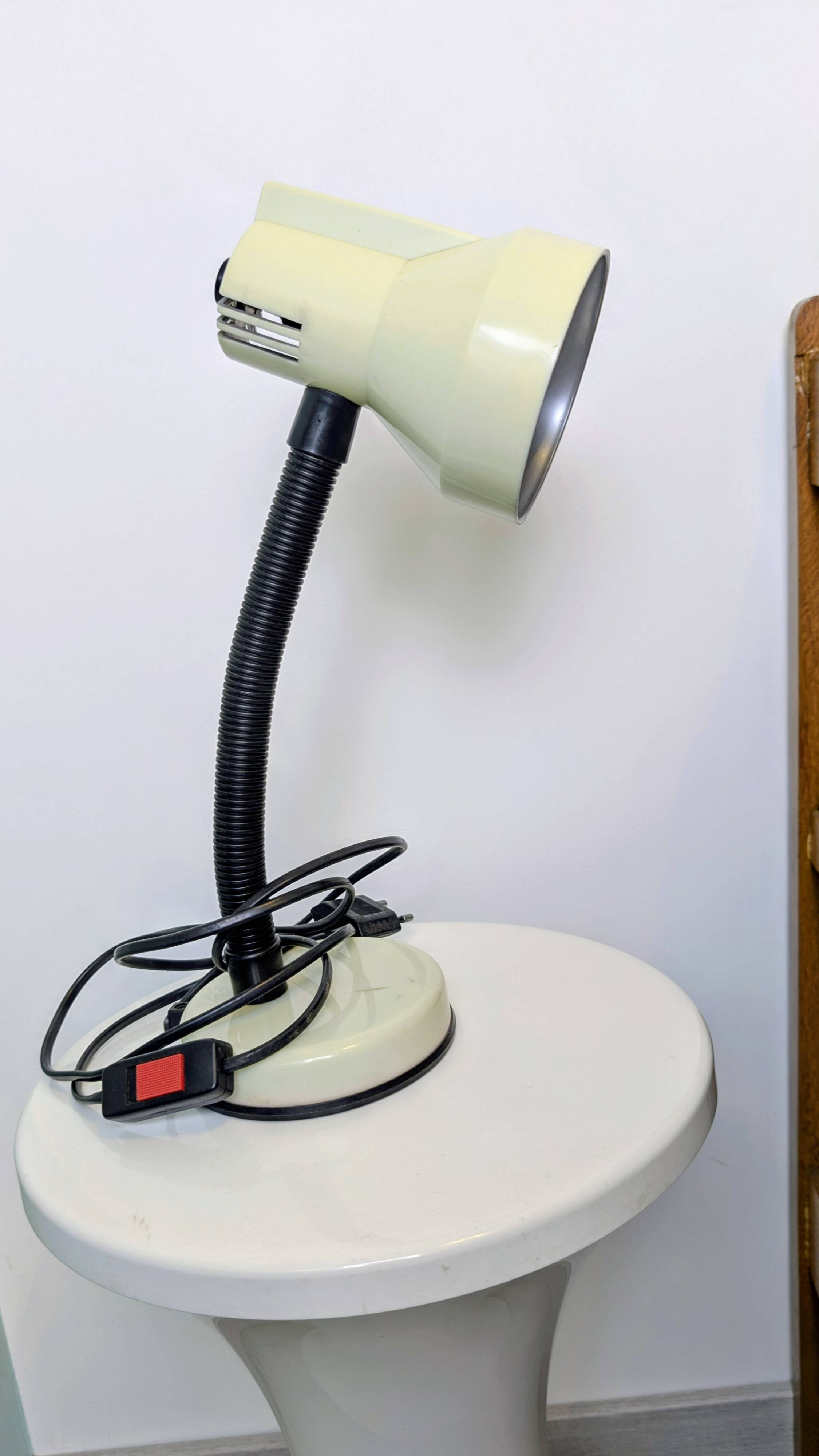 Lampe de bureau Veneta Lumi – design vintage 70’s, crème