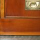 Buffet militaire vintage en bois d'if moucheté - Cabinet bar