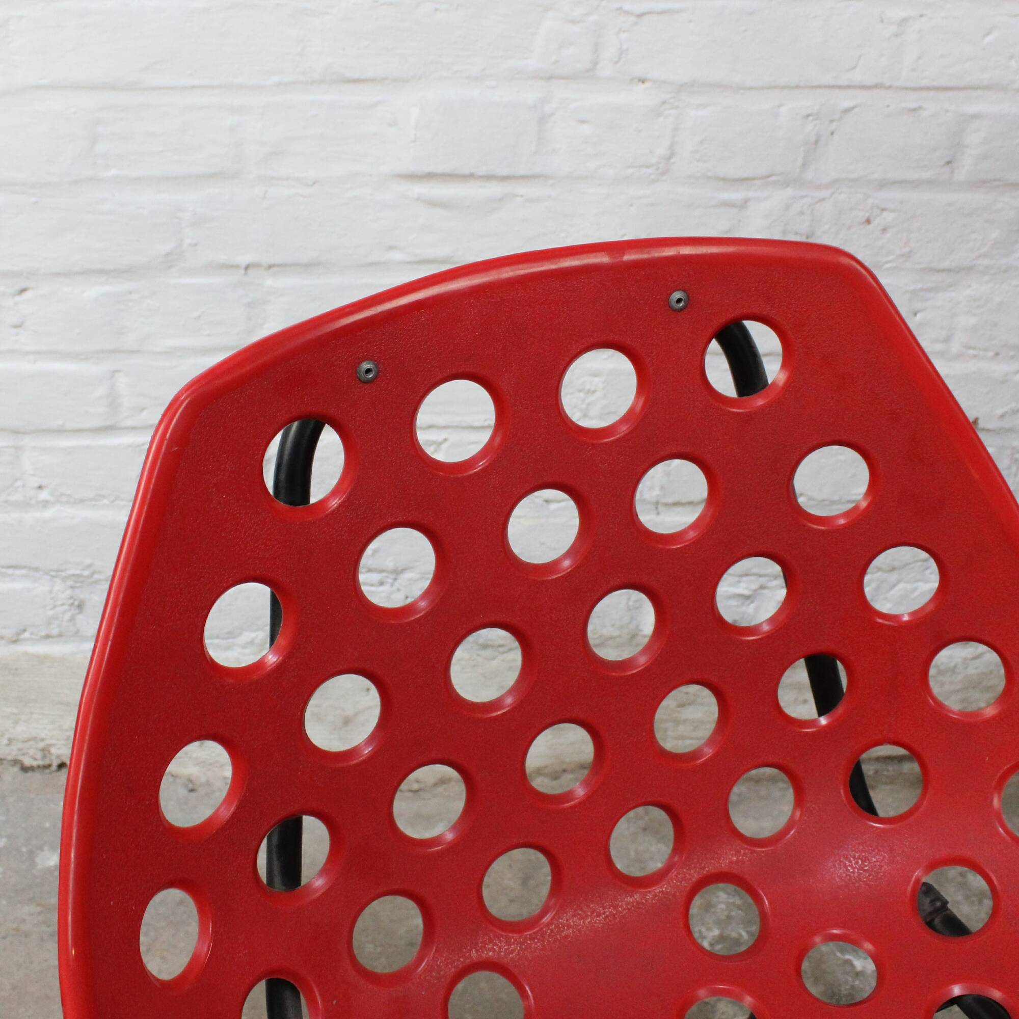 Pair of “Coquillage” chairs by Pierre Guariche for Meurop