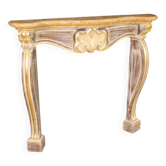 Cheminée italienne en bois peint et doré
