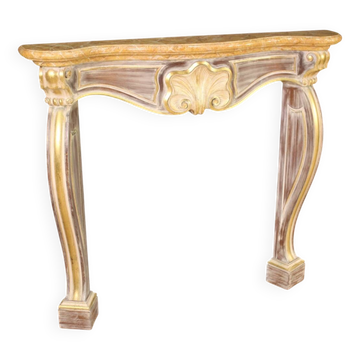 Cheminée italienne en bois peint et doré
