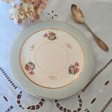 Cake service with mismatched plates
